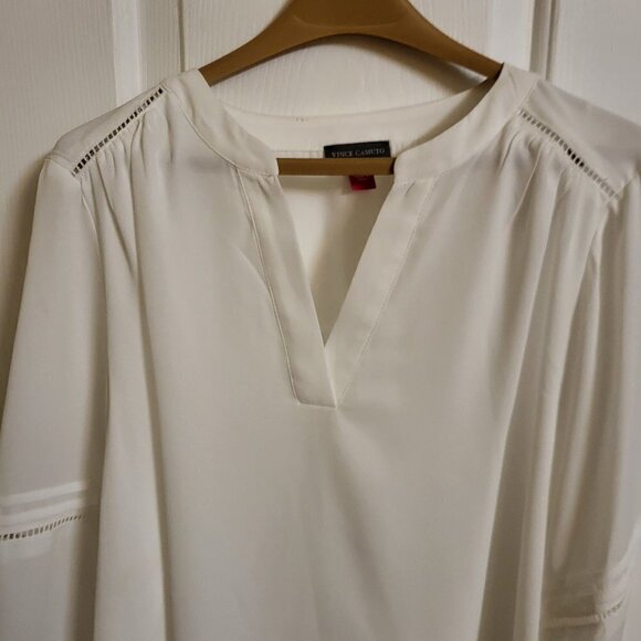 Vince Camuto New Ivory medium long sleeve blouse with embroidered sleeves NWT - Picture 2 of 10